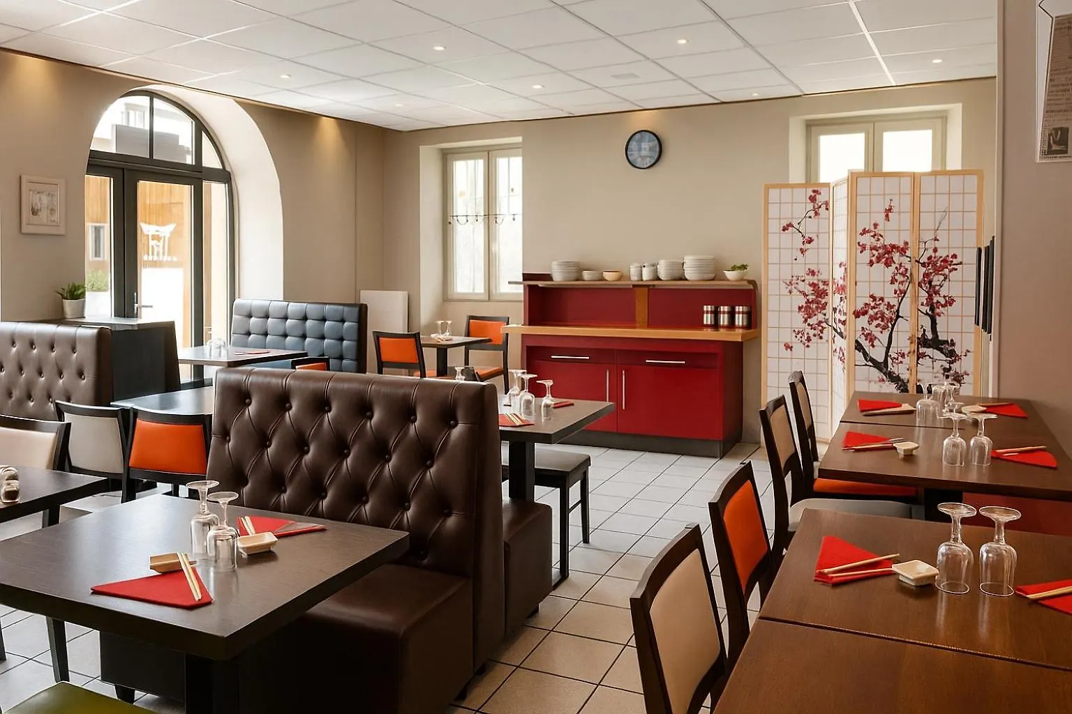 Hôtel de Genève , Faverges-Seythenex 74210, Haute Savoie Faverges